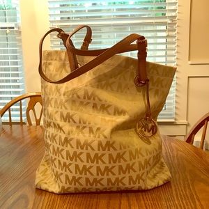 Michael Kors tote